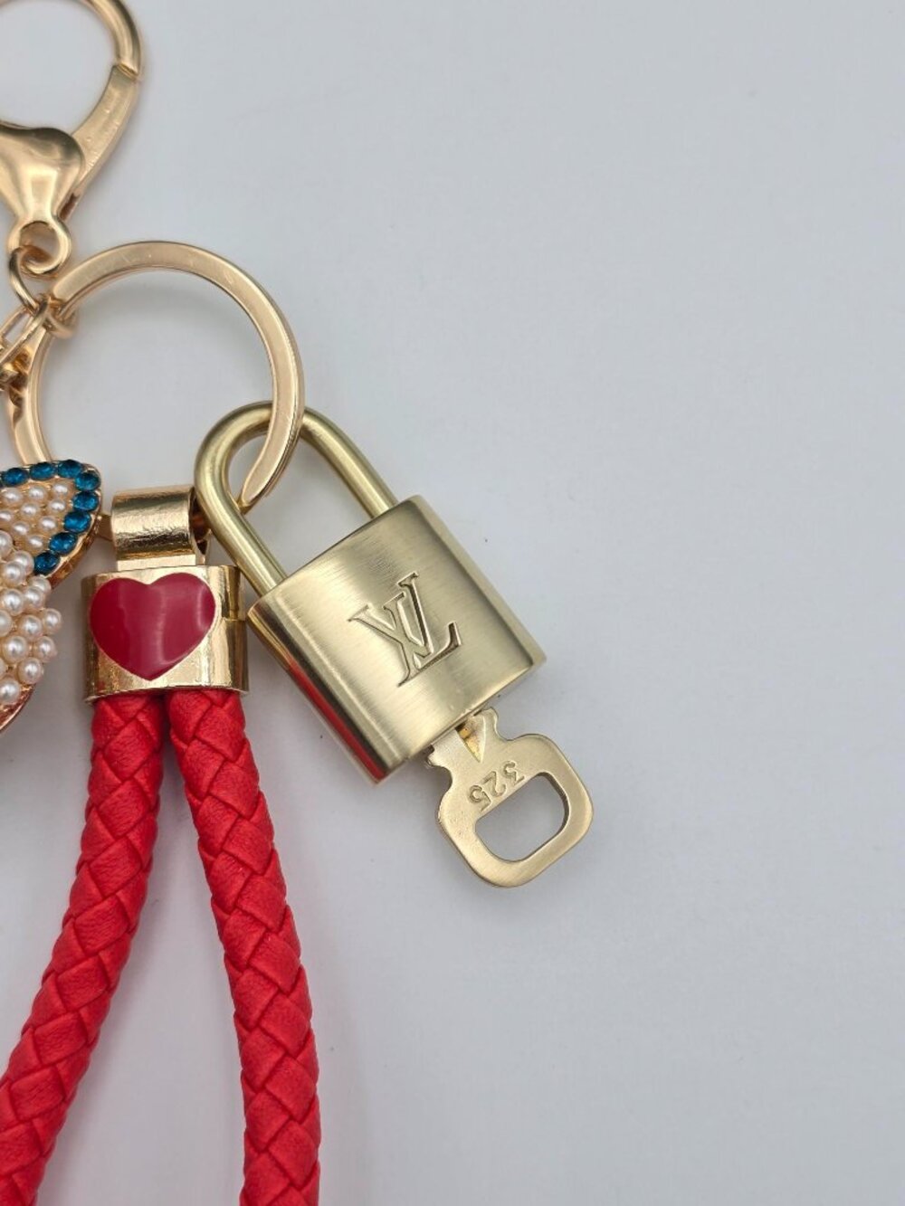 LV Gold Padlock 🔑 Authentic Louis Vuitton Charm + Unbranded Fox Head Keychain - Picture 7 of 12